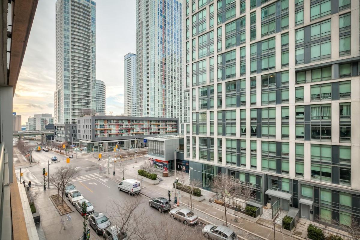 Queen 2br With Free Parking, Near Cn Tower * Toronto